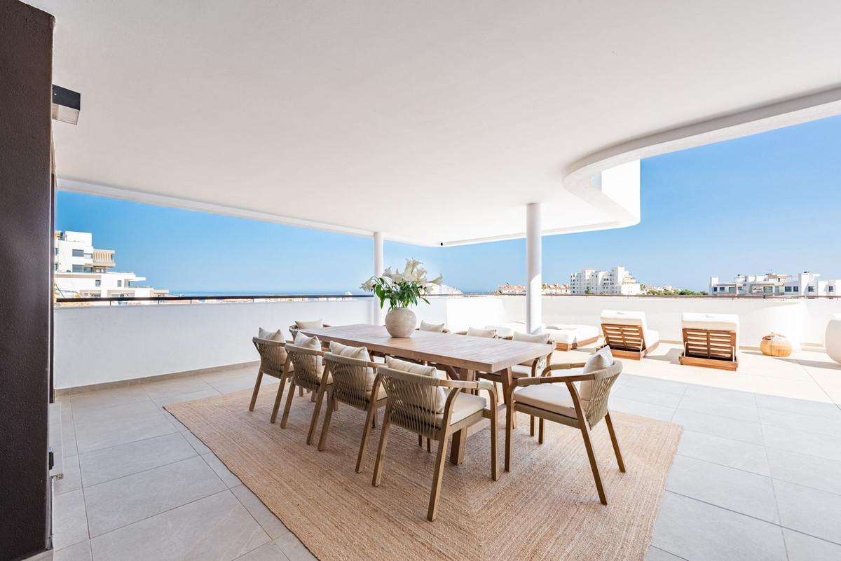 Apartment Middle Floor in Estepona