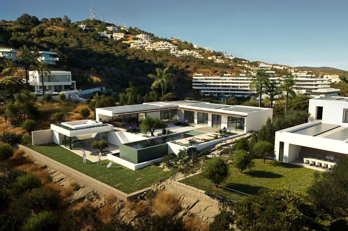 Villa Detached in Altos de los Monteros