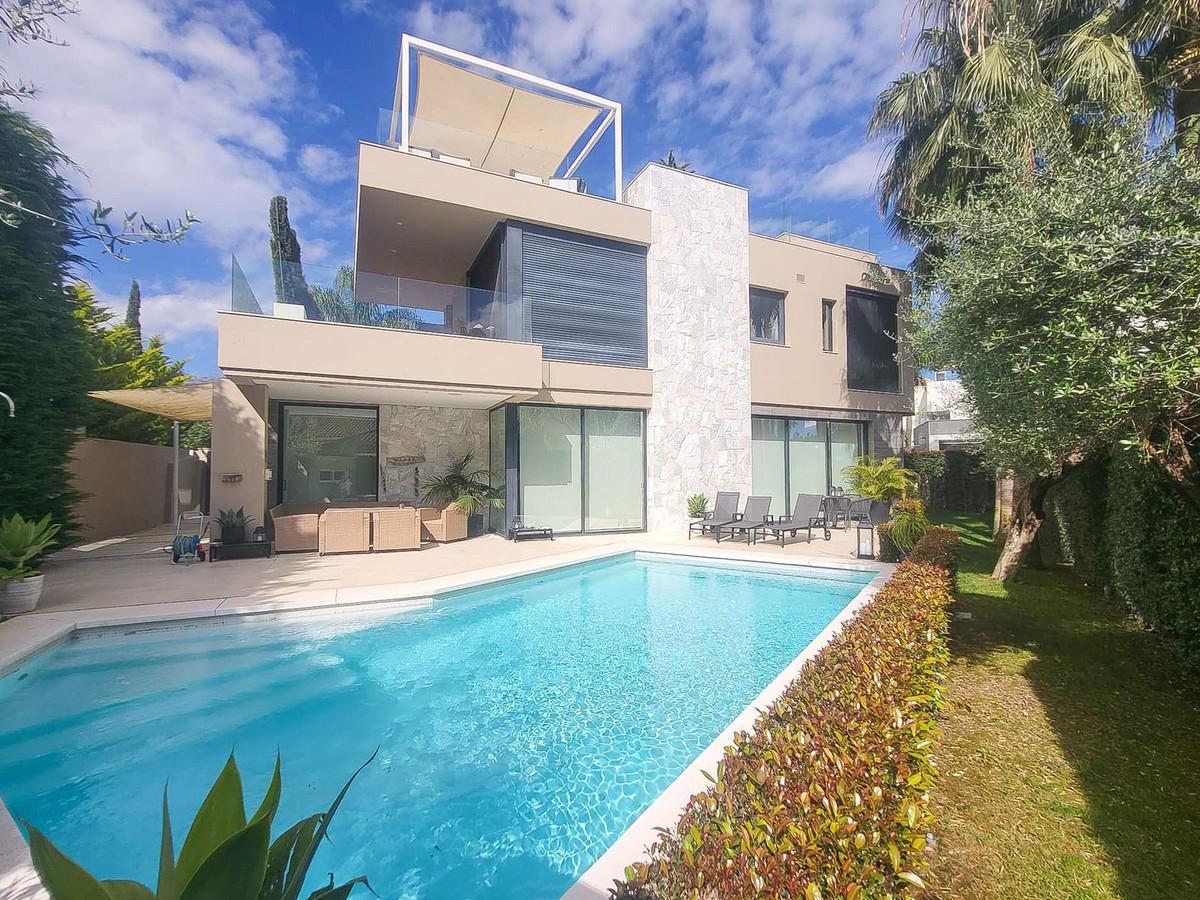 Villa Detached in The Golden Mile