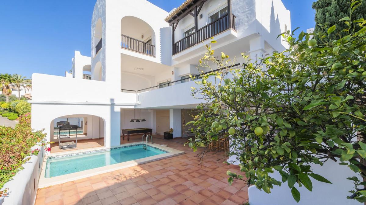 Villa Detached in Benalmadena