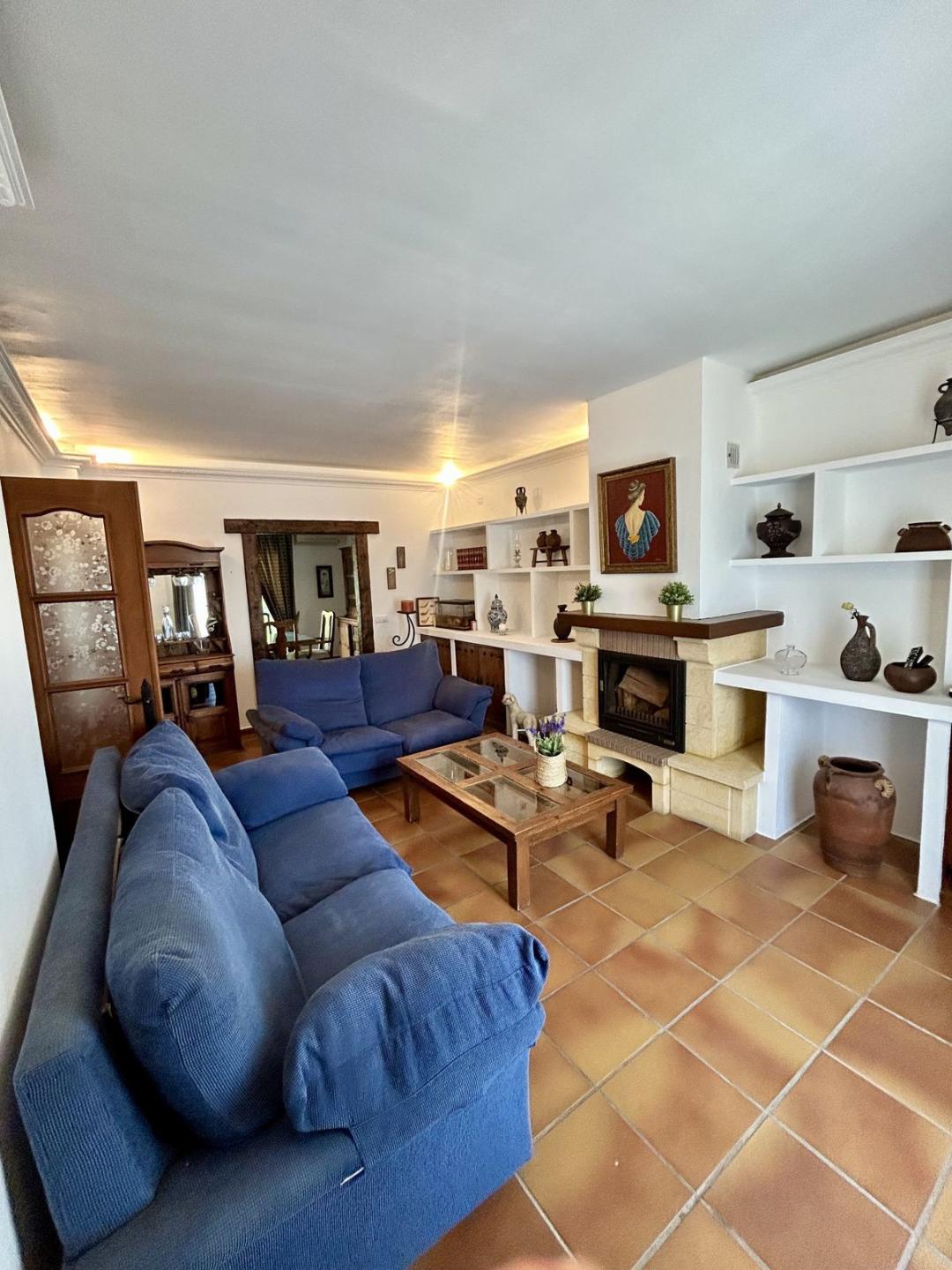 Villa Semi Detached in Pueblo Nuevo de Guadiaro