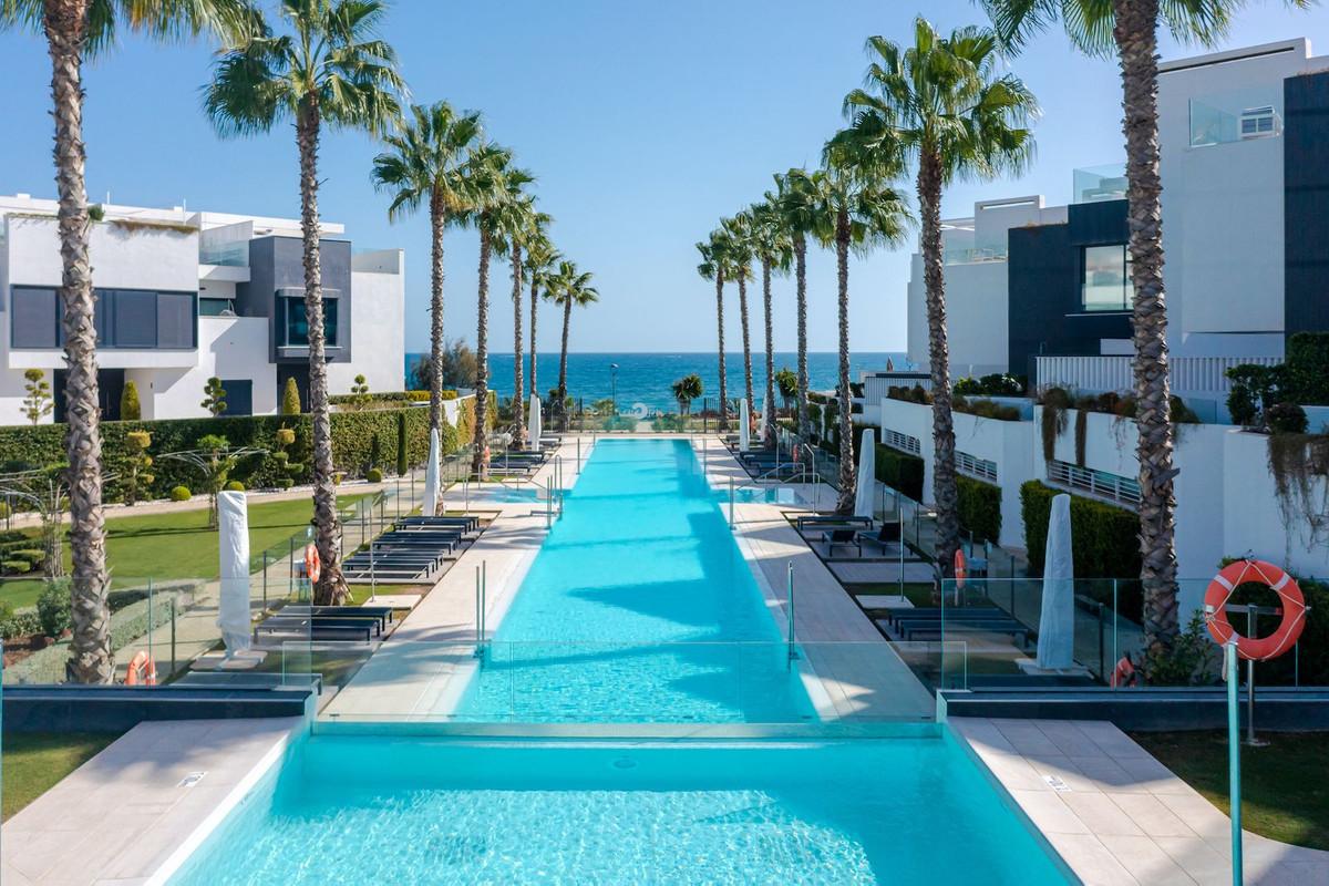 Villa Semi Detached in Estepona