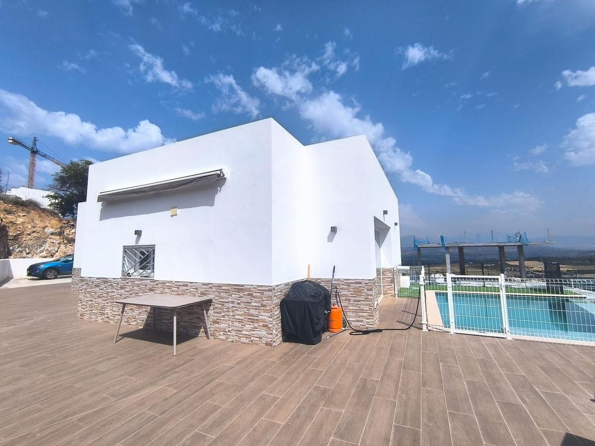 Villa Detached in Coín