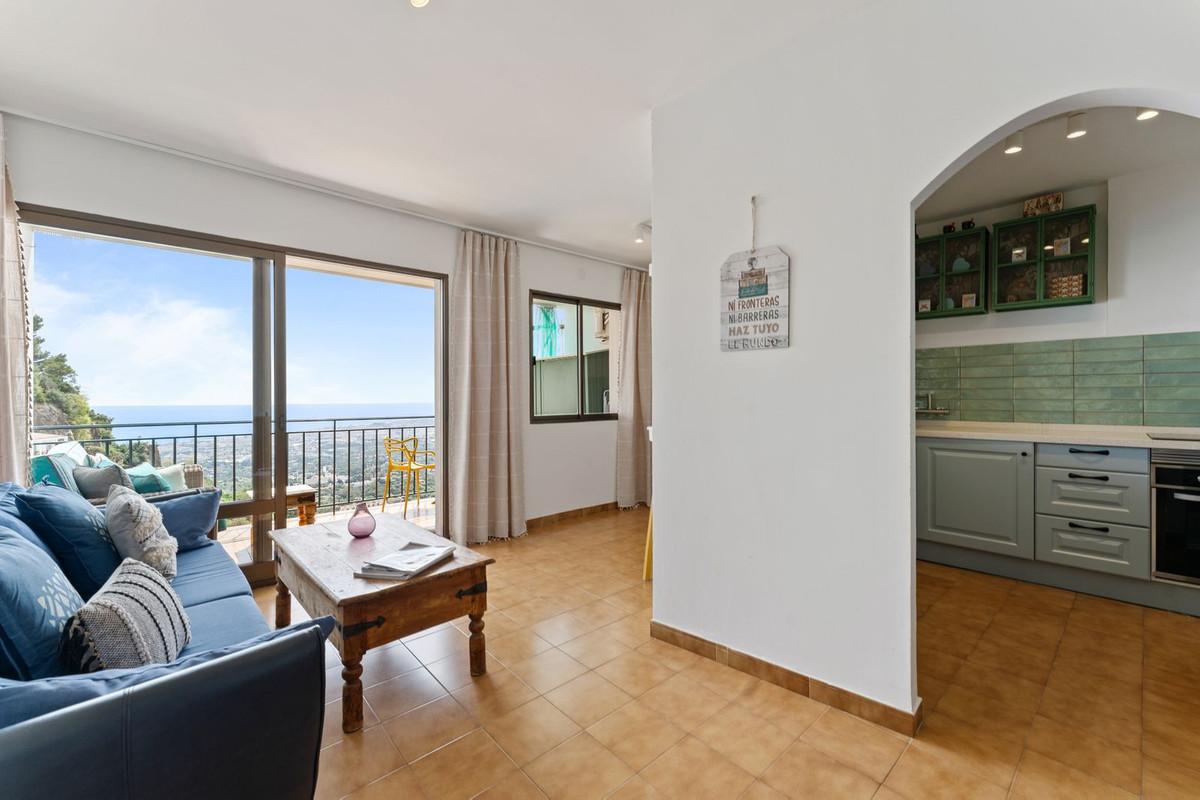 Apartment Middle Floor in Mijas