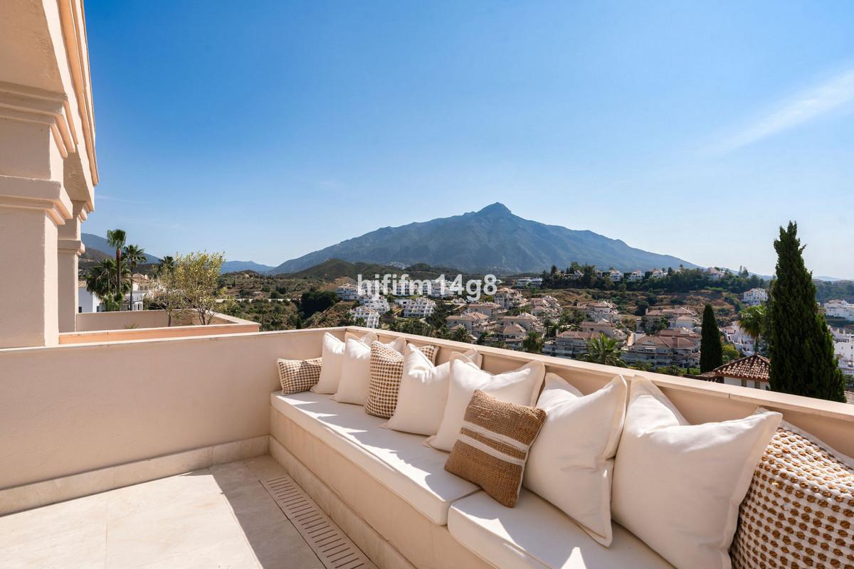 Apartment Middle Floor in Nueva Andalucía