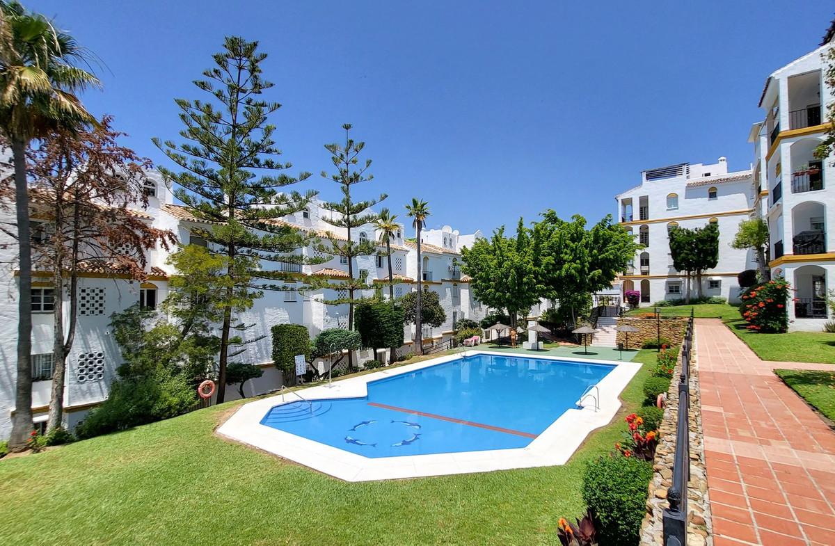 Apartment Penthouse in El Paraiso