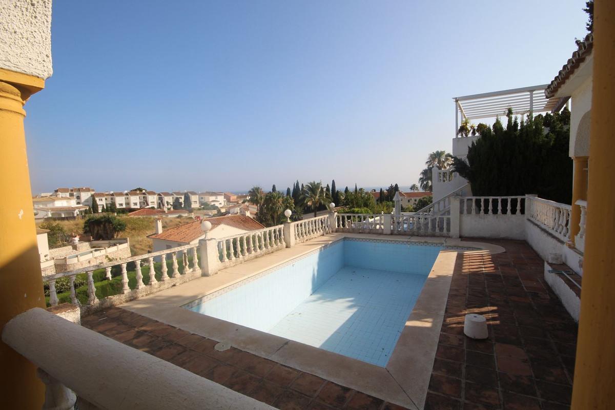 Villa Detached in Riviera del Sol