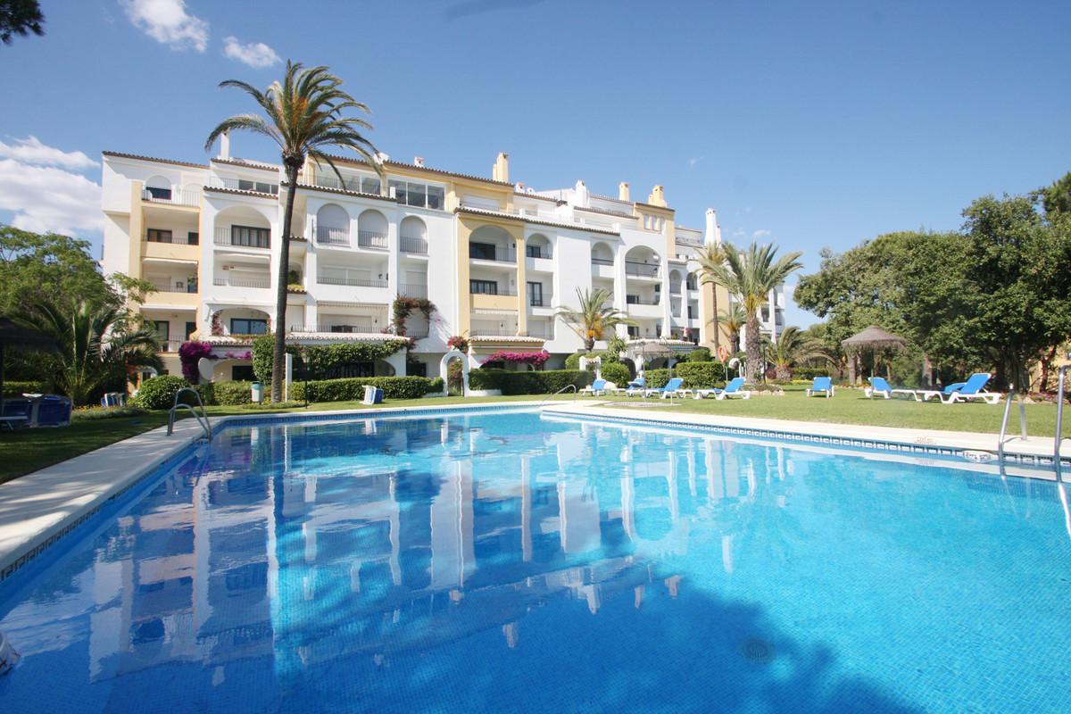 Apartment Middle Floor in Puerto de Cabopino