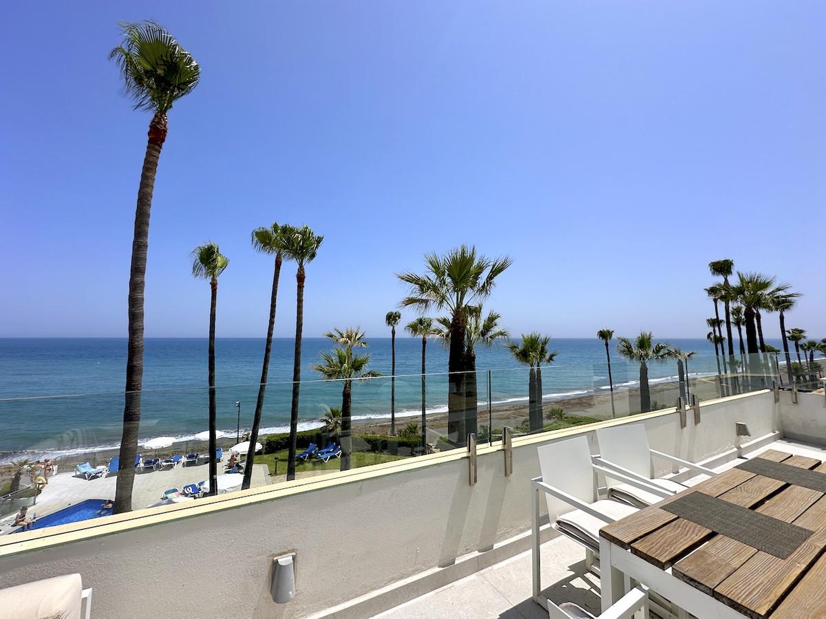 Apartment Penthouse in Estepona