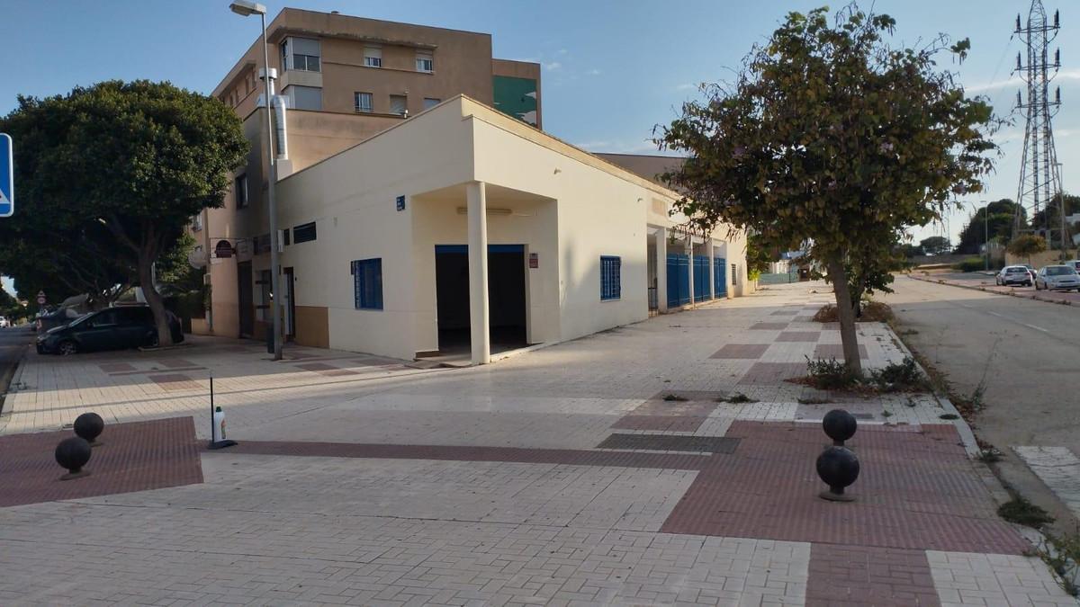 Commercial Commercial Premises in El Atabal