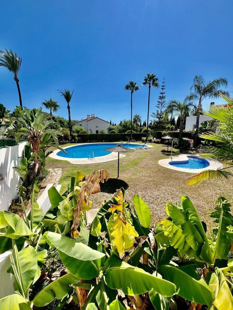 Villa Semi Detached in Marbella