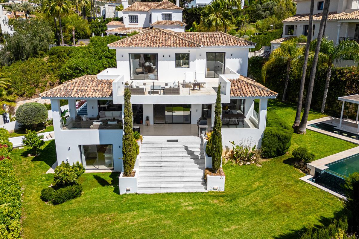Villa Detached in Nueva Andalucía