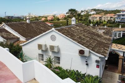 R5025889, Villa Detached in El Faro