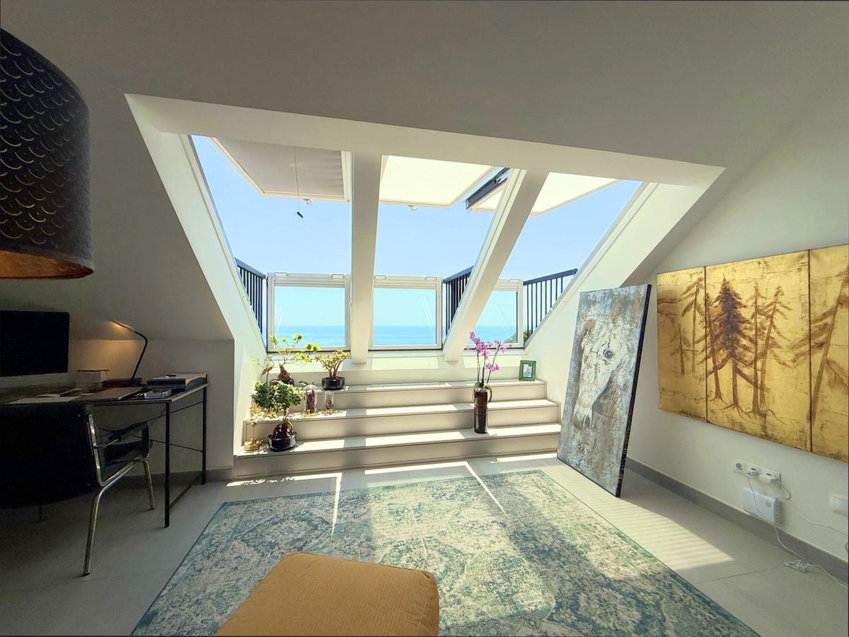 Apartment Penthouse in La Duquesa