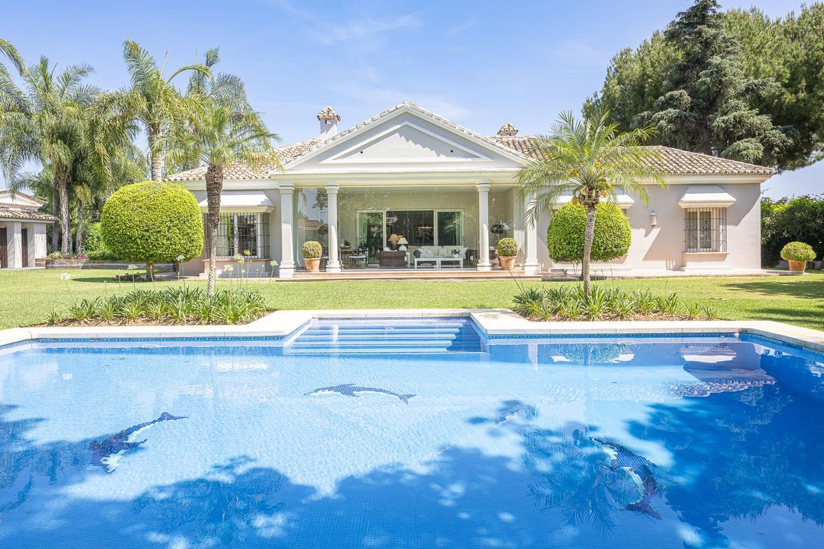 Villa Detached in Guadalmina Alta