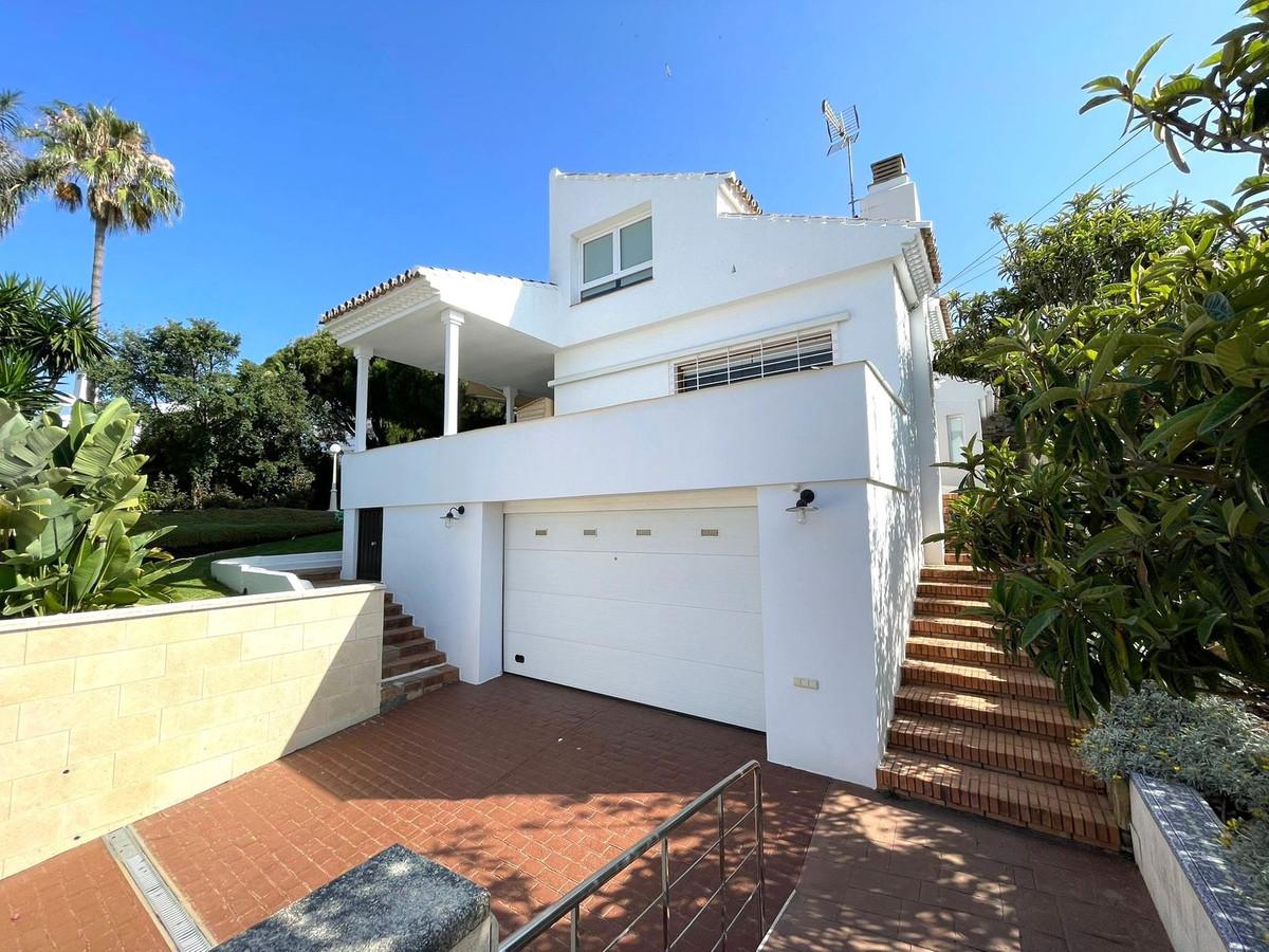 Villa Detached in Estepona