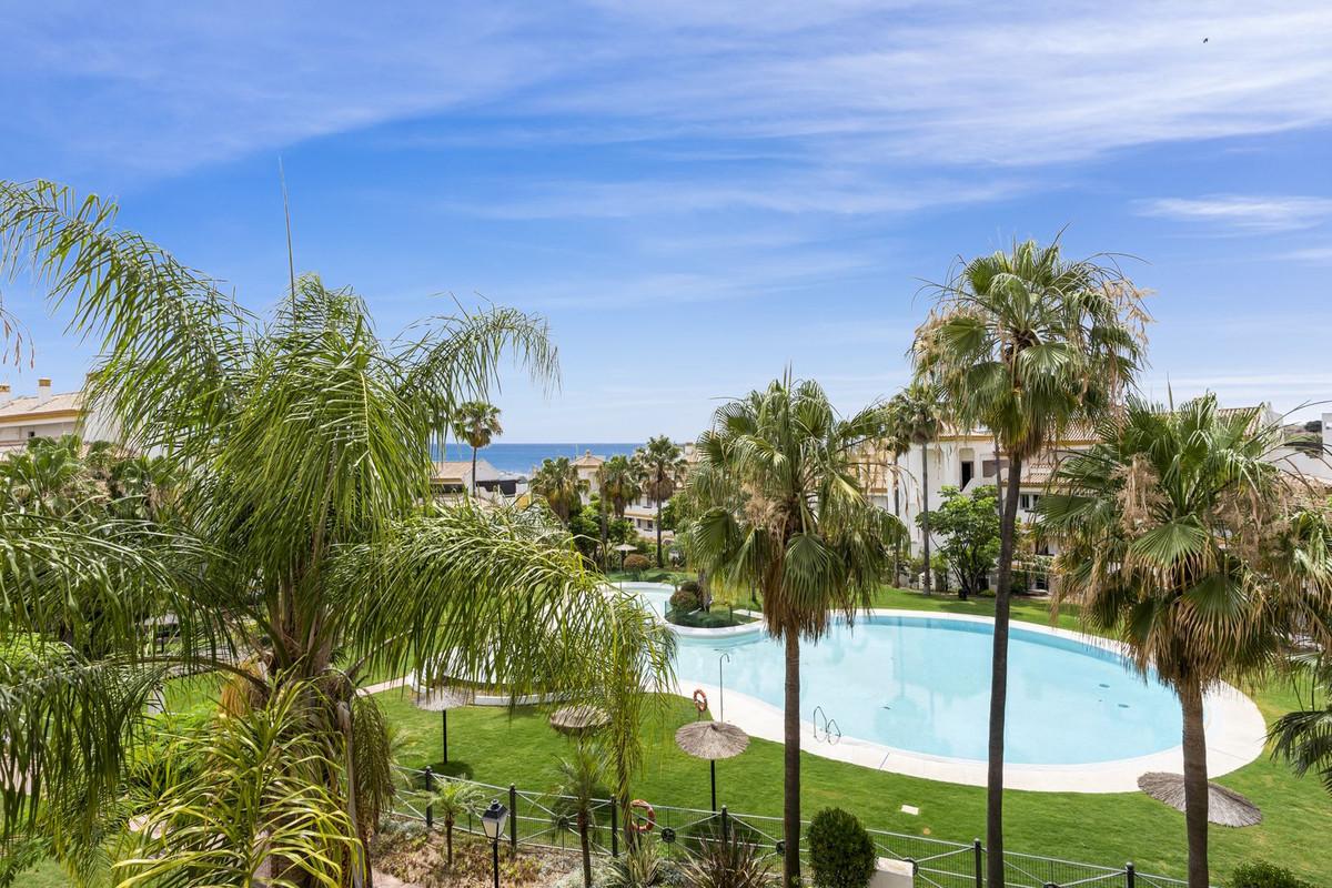 Apartment Middle Floor in Calanova Golf