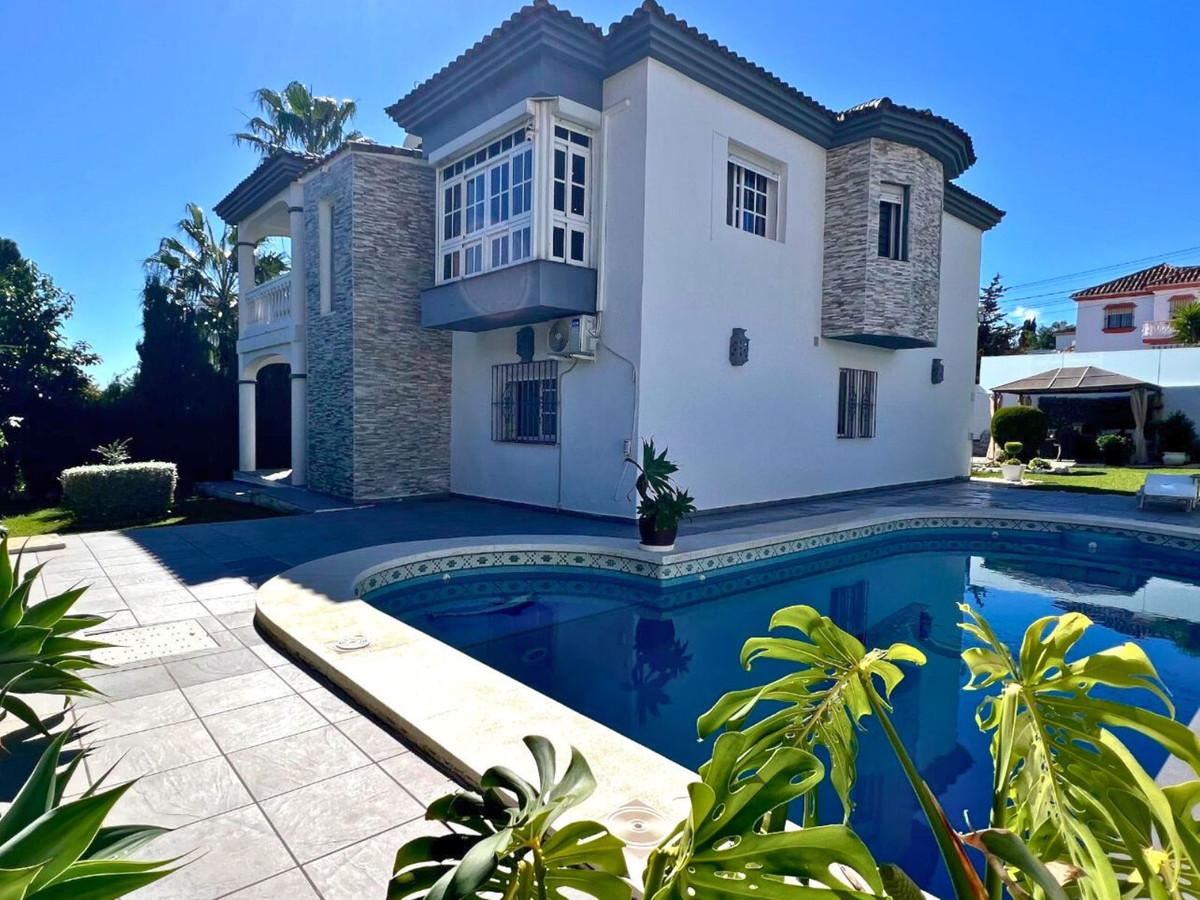Villa Detached in Estepona
