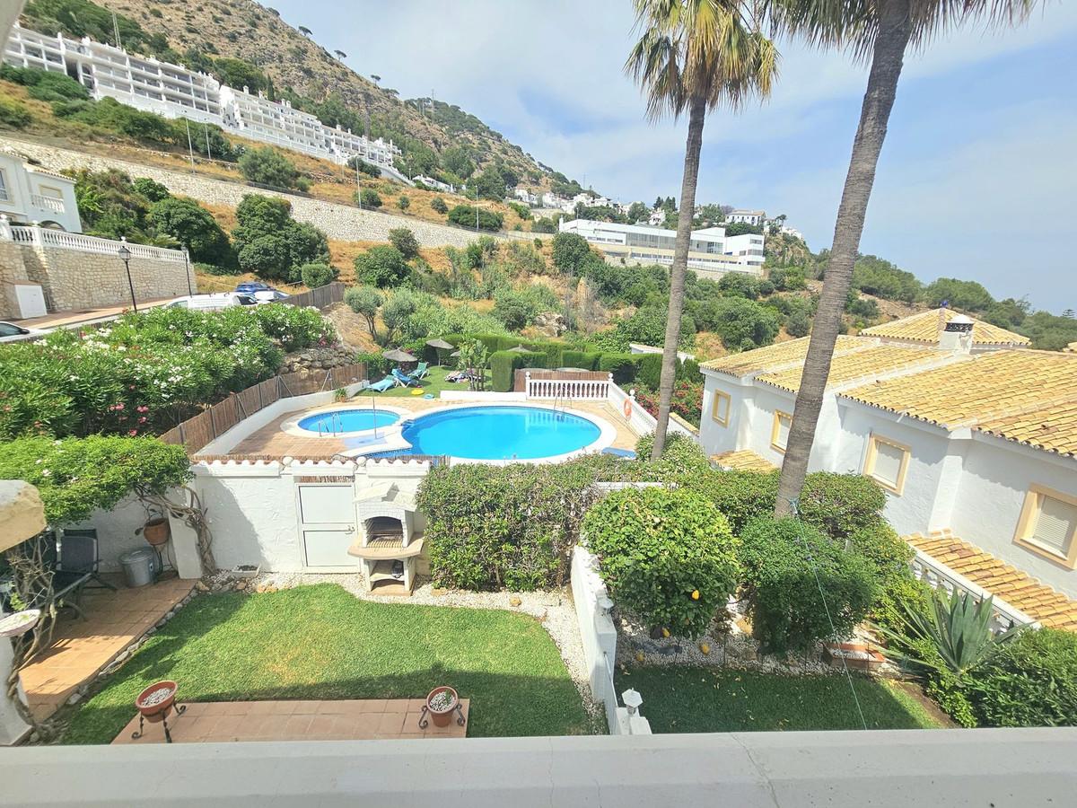 Villa Semi Detached in Mijas