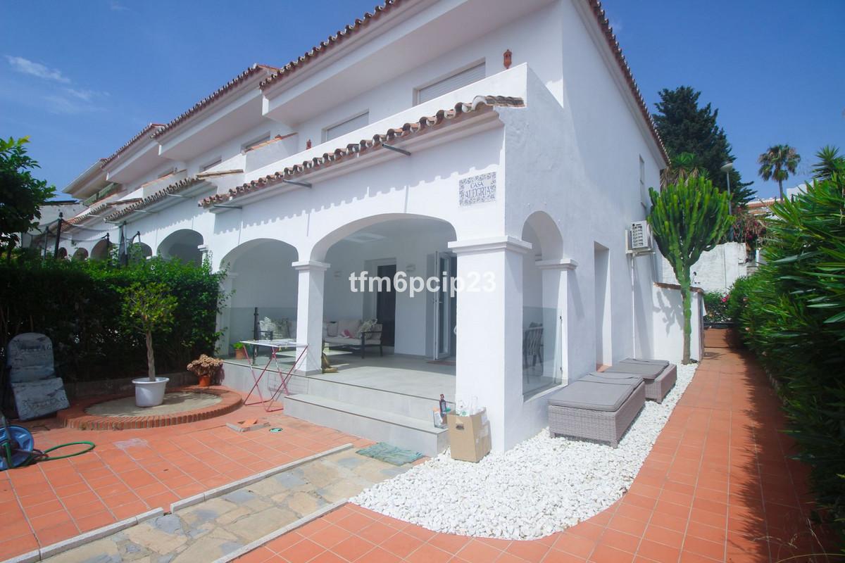 Townhouse Semi Detached in La Duquesa