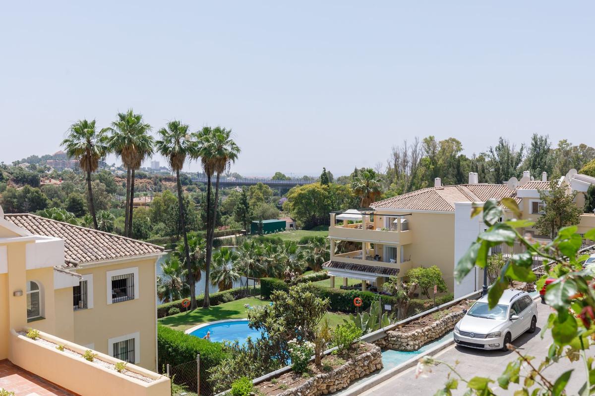 Apartment Middle Floor in La Quinta