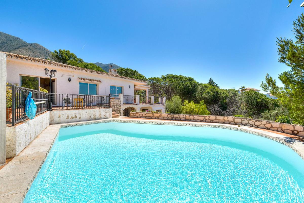 Villa Detached in Valtocado
