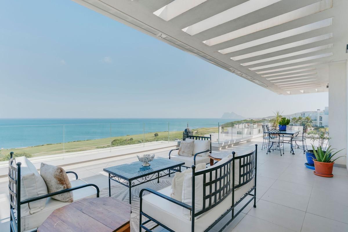 Apartment Penthouse in La Alcaidesa