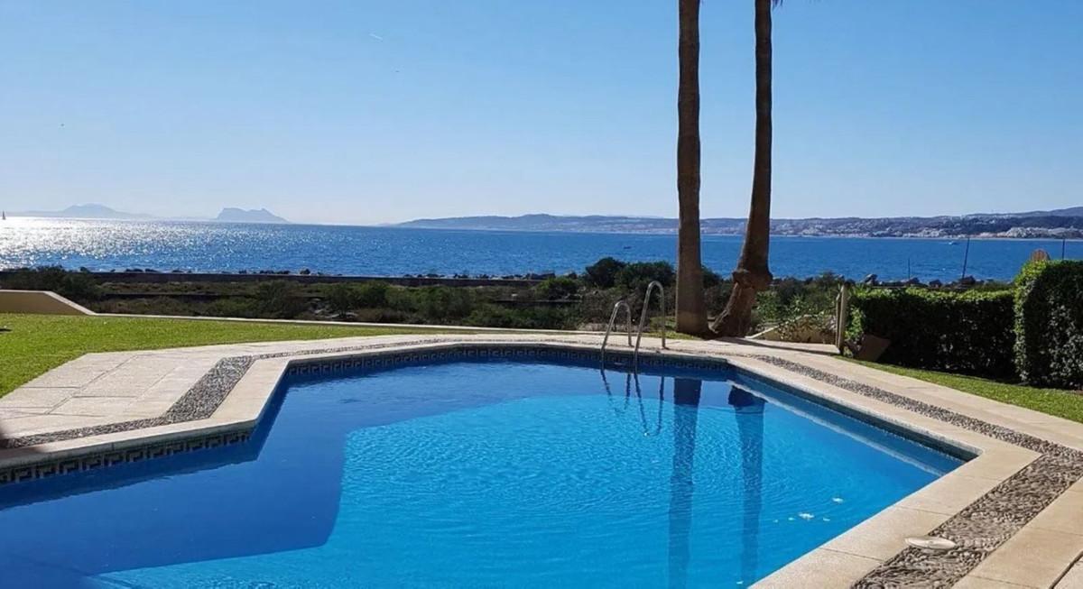 Apartment Middle Floor in Estepona