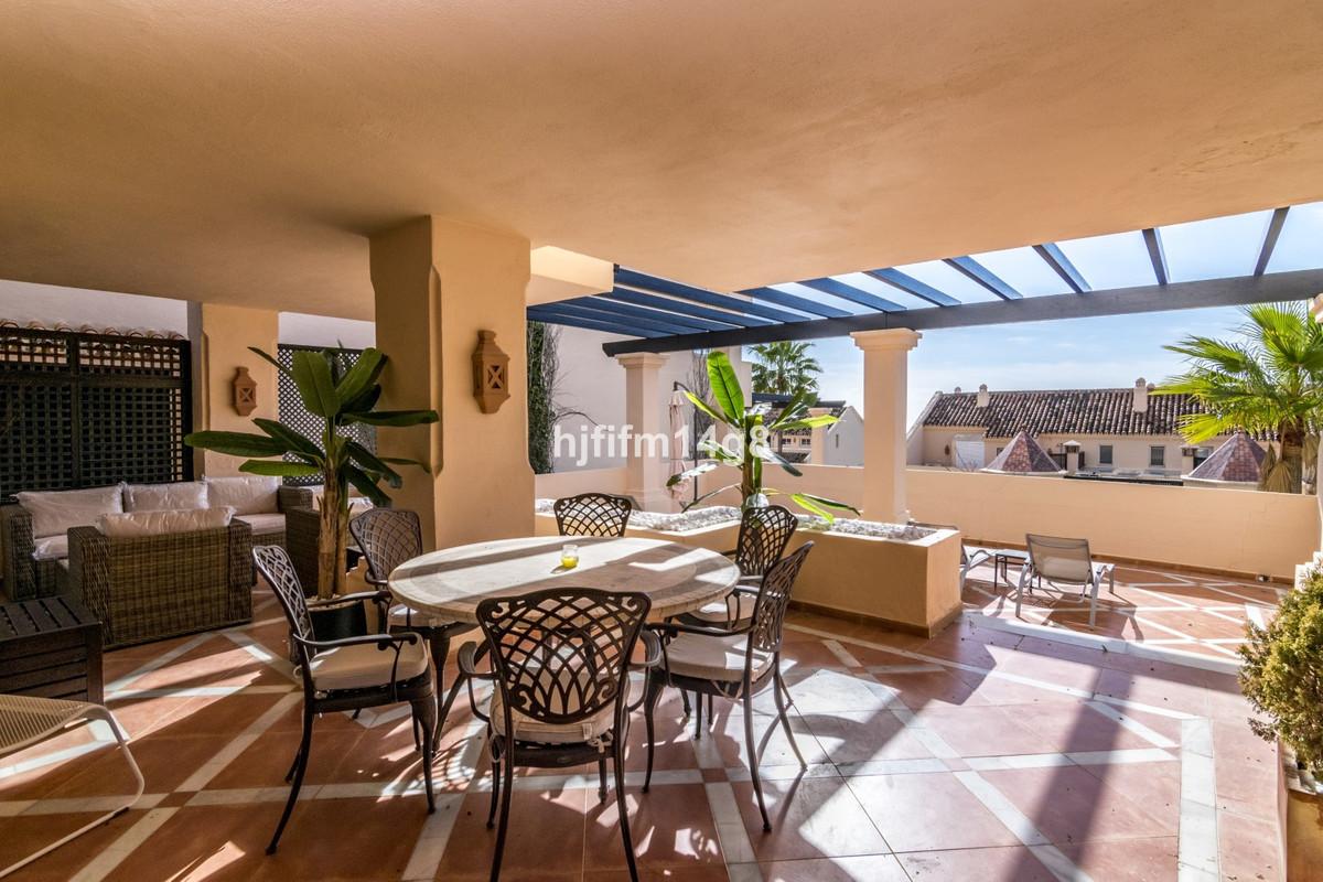 Apartment Ground Floor in Nueva Andalucía