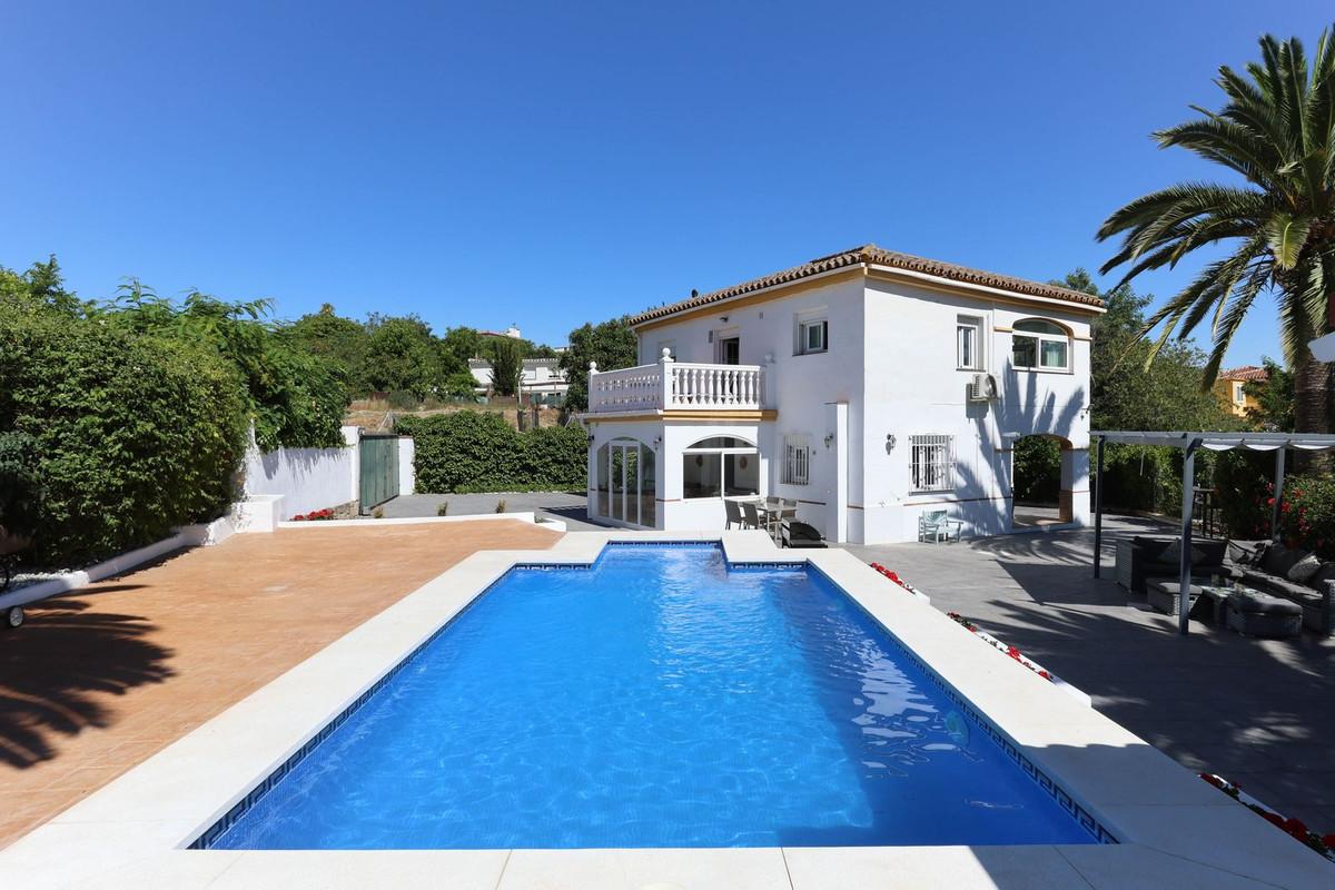Villa Detached in Coín