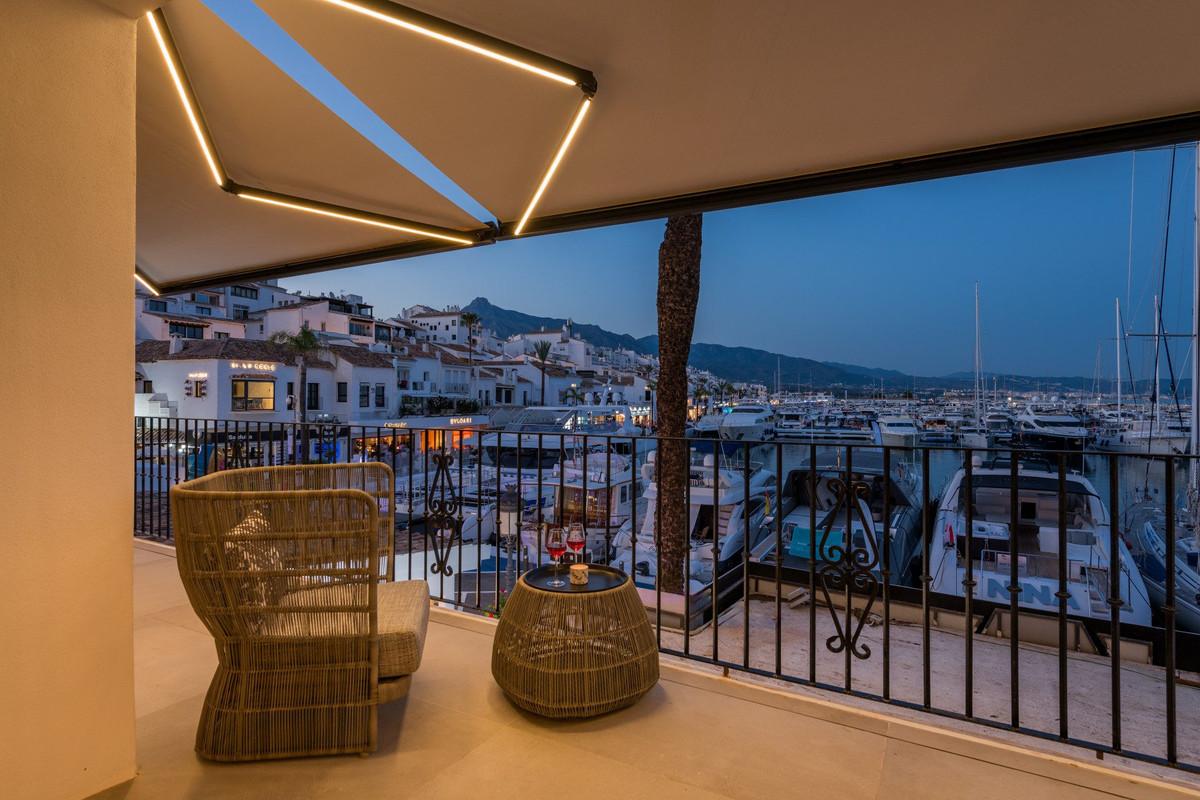 Apartment Middle Floor in Puerto Banús