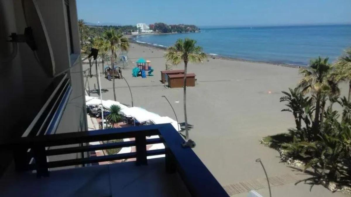 Apartment Middle Floor in Estepona
