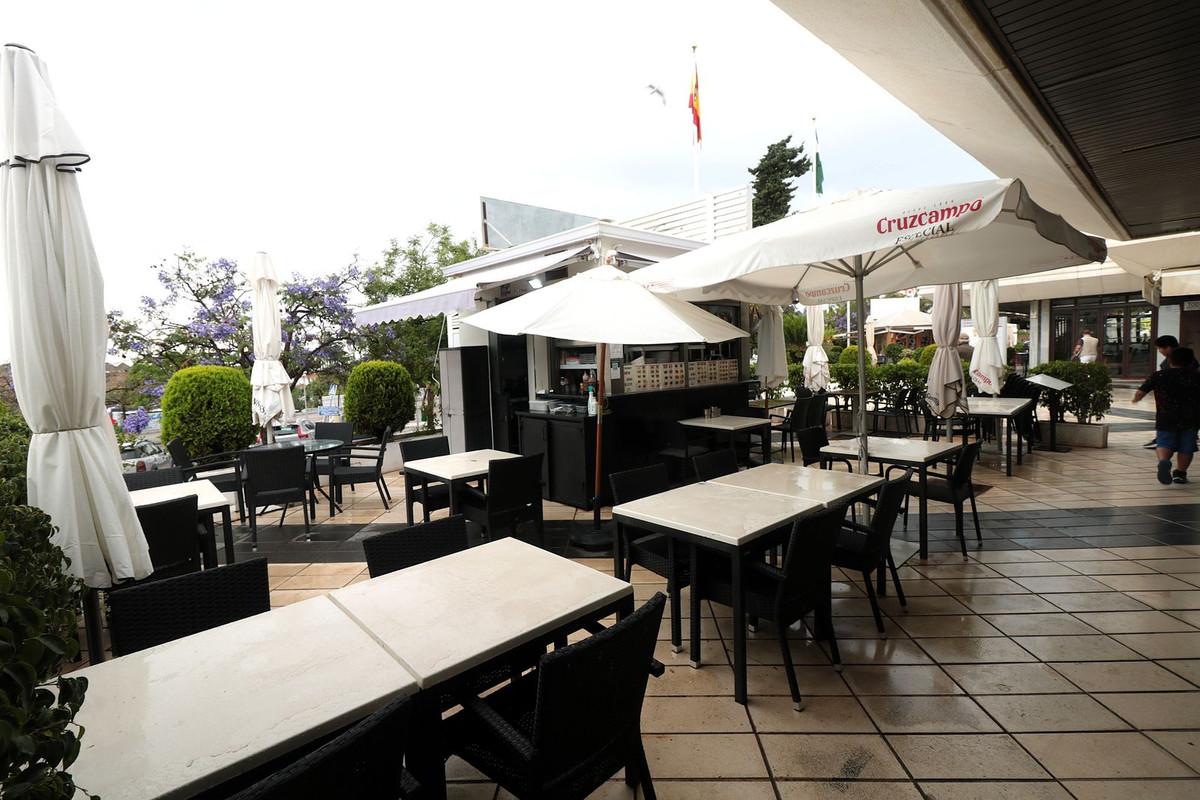 Commercial Bar in Nueva Andalucía