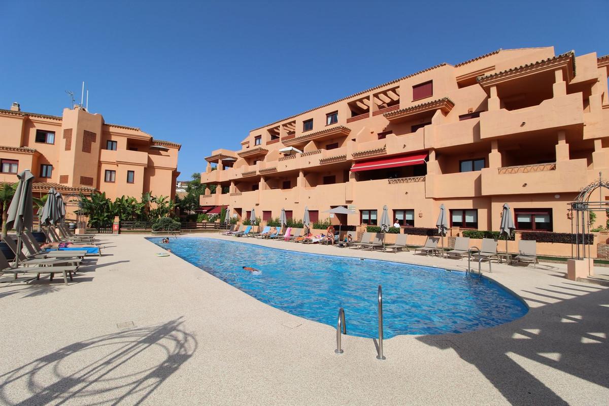 Apartment Middle Floor in El Paraiso