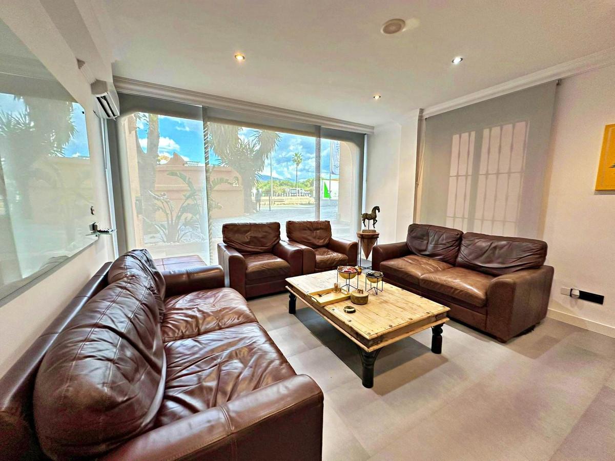 Commercial Office in New Golden Mile