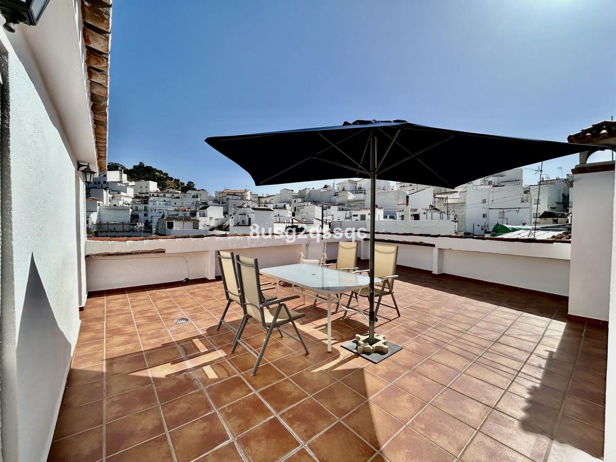 Apartment Penthouse in Istán