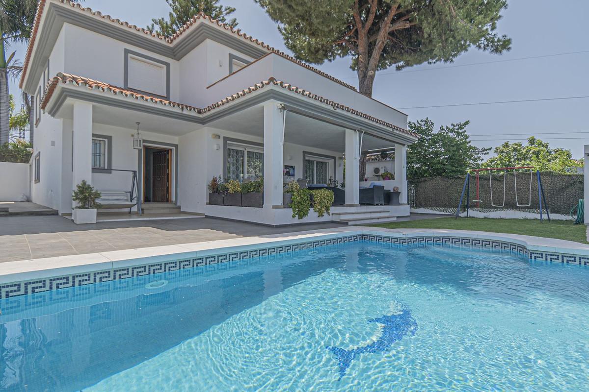 Villa Detached in San Pedro de Alc&aacute;ntara