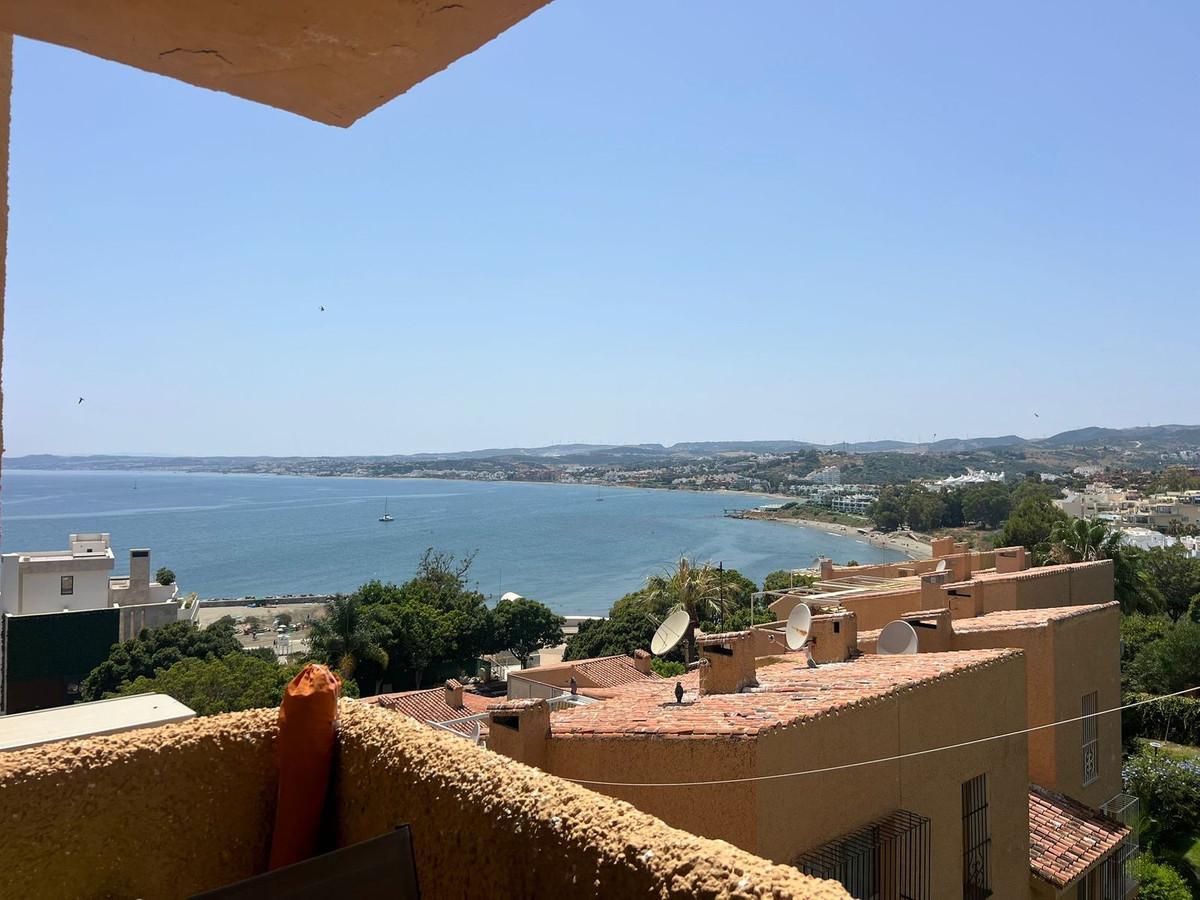Apartment Middle Floor in Estepona