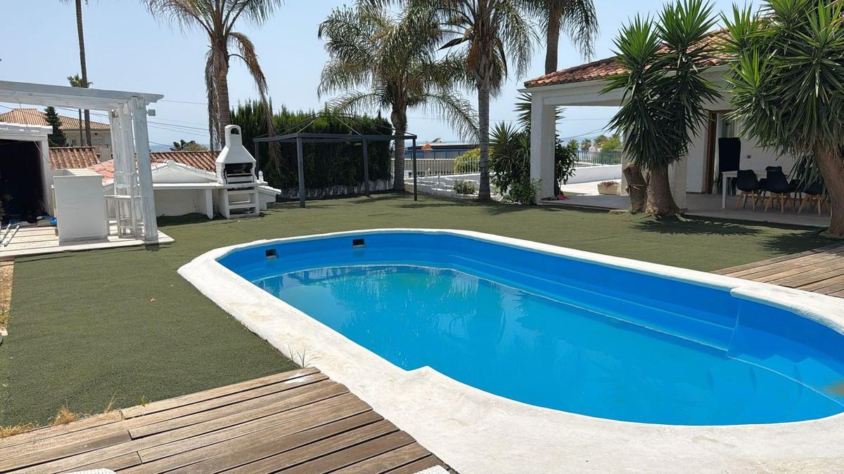 Villa Detached in Estepona