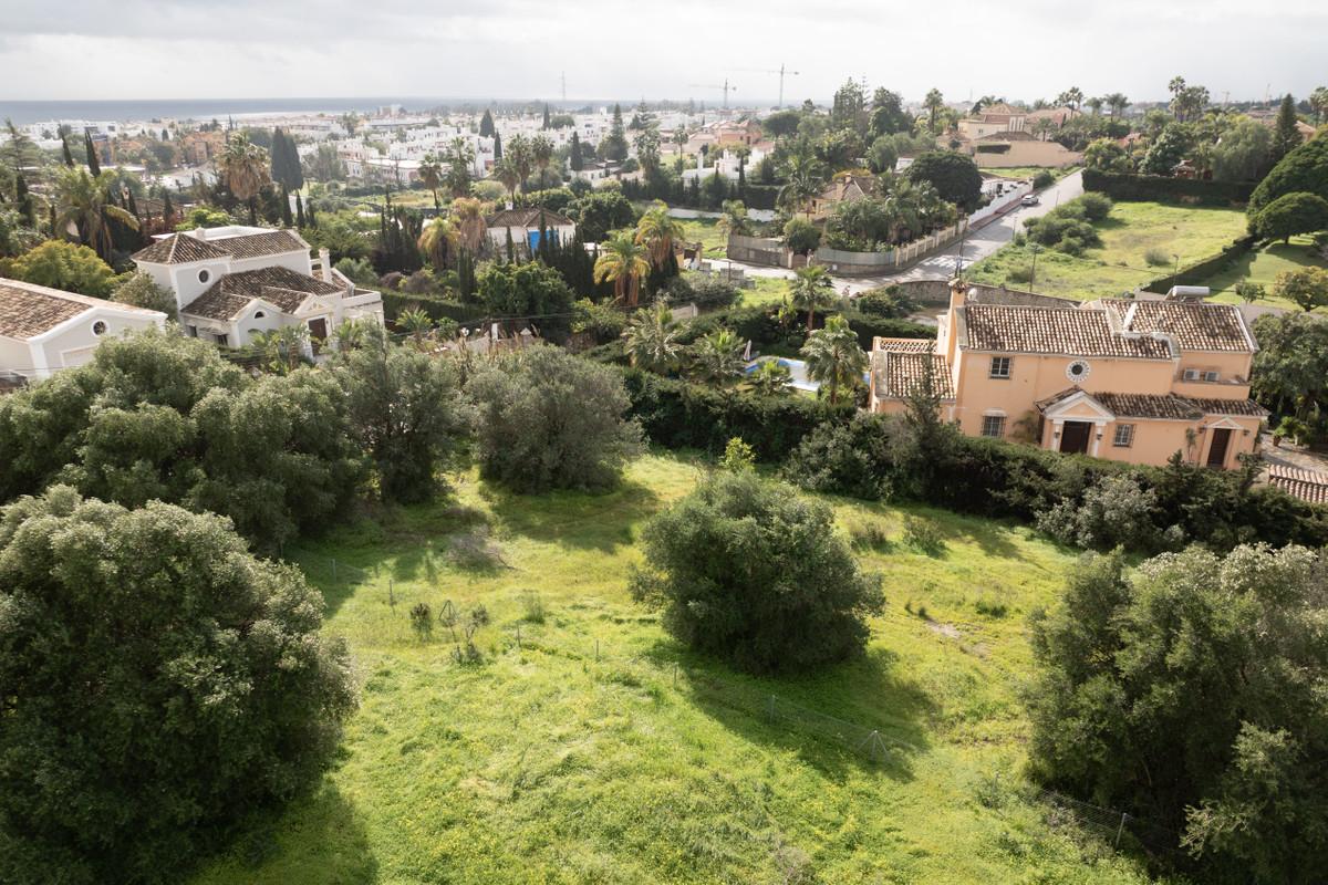 Plot Residential in Bel Air