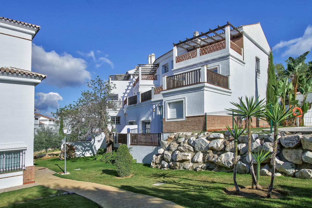 Villa Semi Detached in Lauro Golf