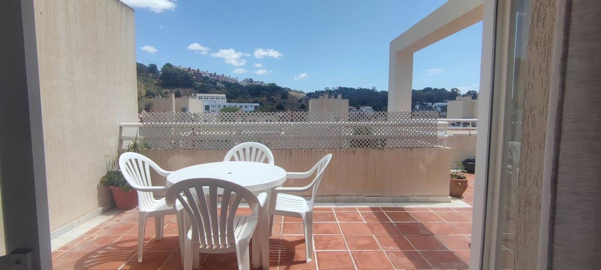 Apartment Penthouse in Limonar