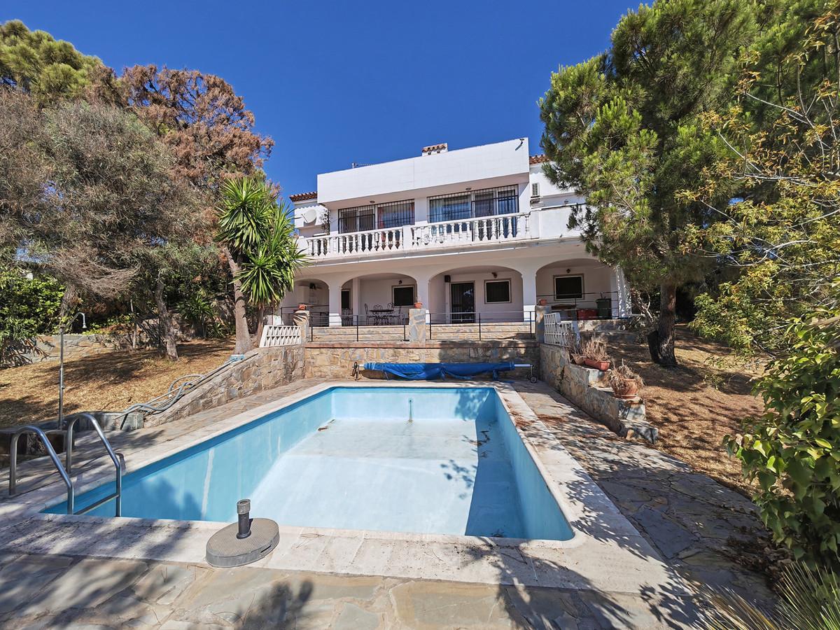Villa Detached in Estepona