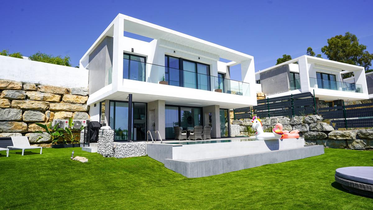 Villa Detached in Estepona