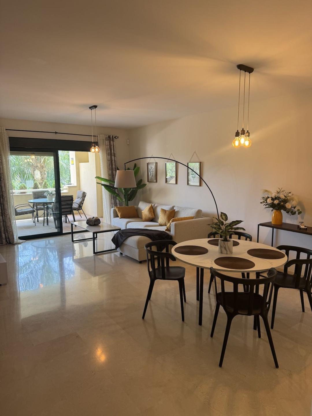 Apartment Middle Floor in Guadalmina Alta