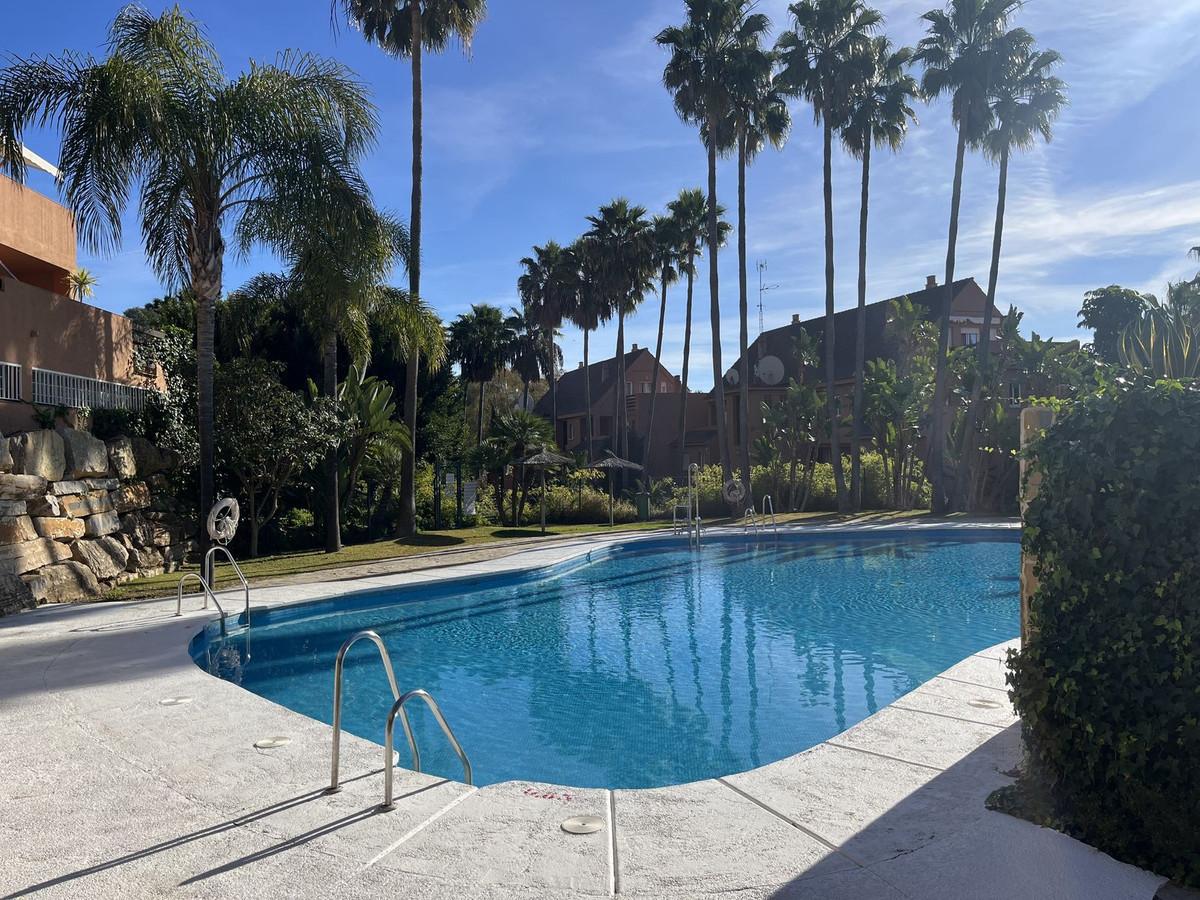 Apartment Middle Floor in Casares Playa