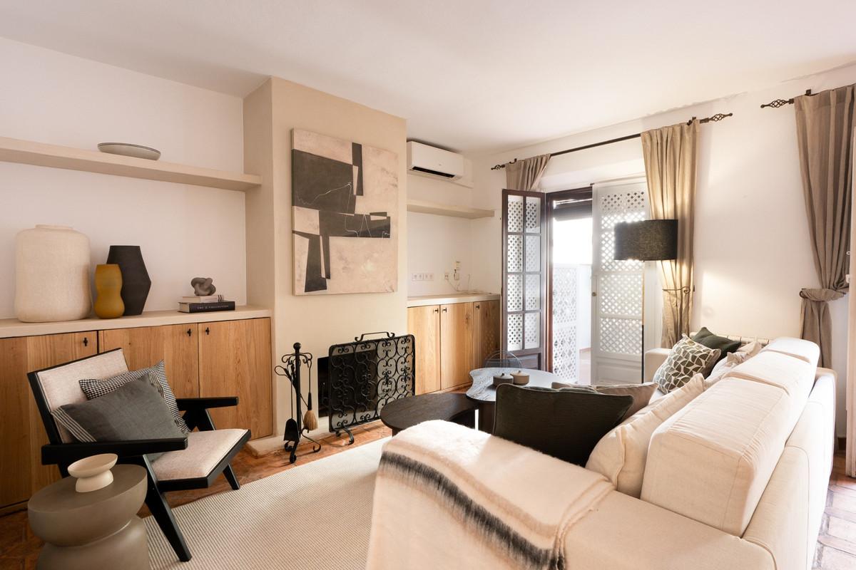 Townhouse Terraced in The Golden Mile