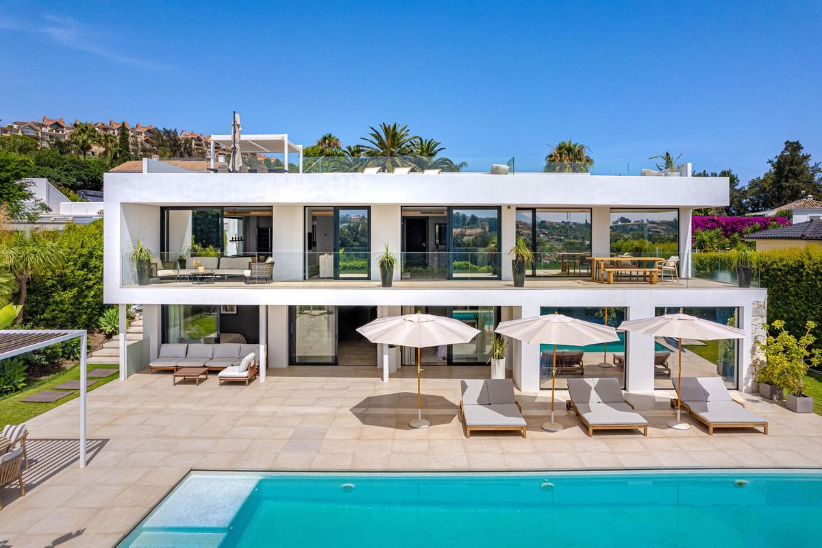Villa Detached in Nueva Andalucía