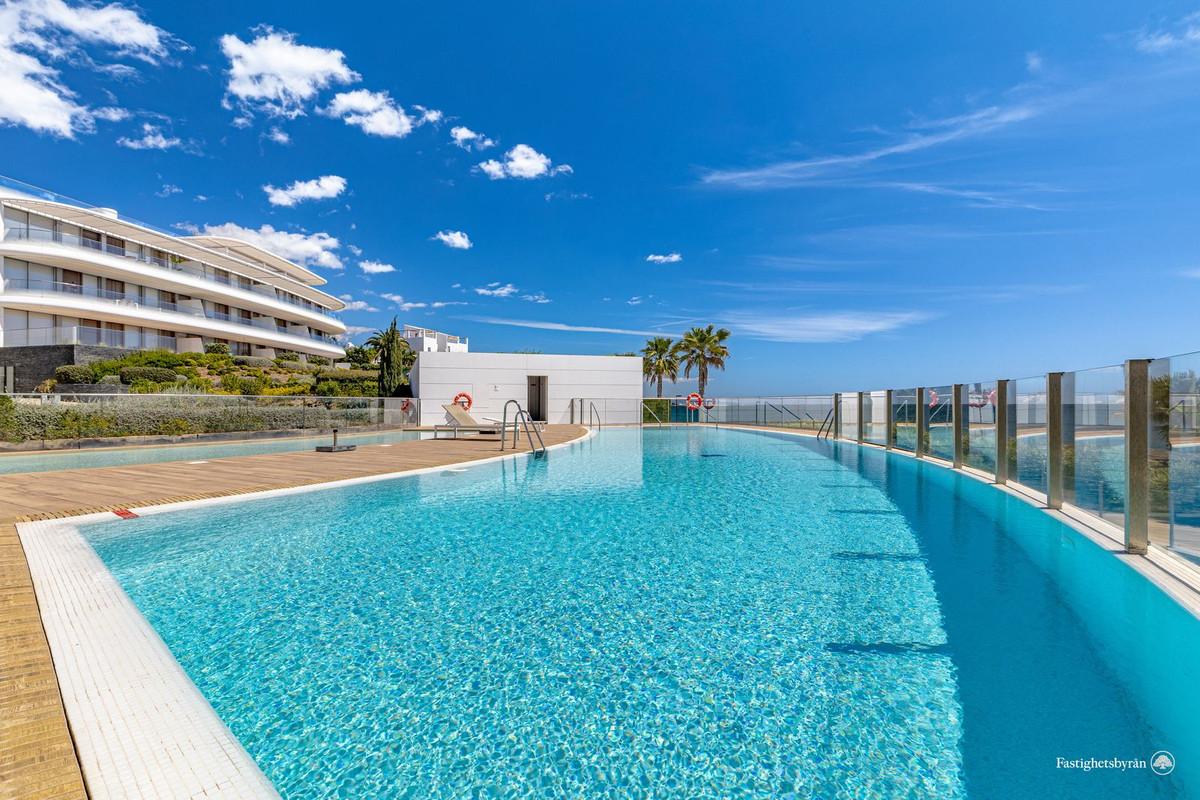 Apartment Penthouse in Estepona