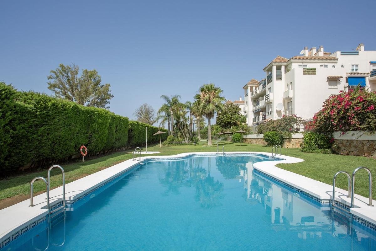 Apartment Middle Floor in Nueva Andalucía